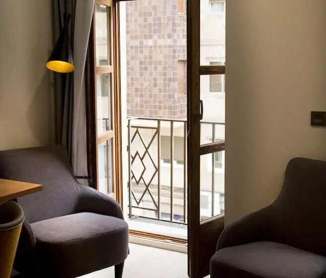 Prisma Suites