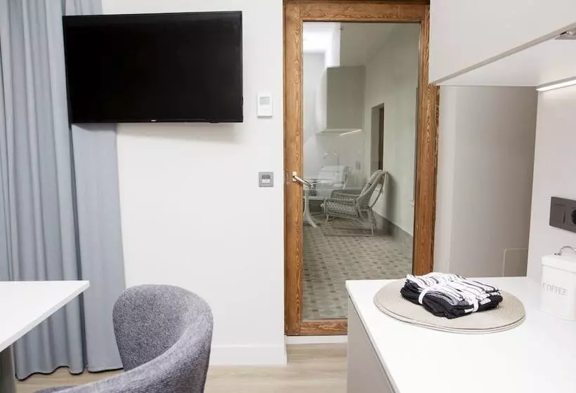 Prisma Suites