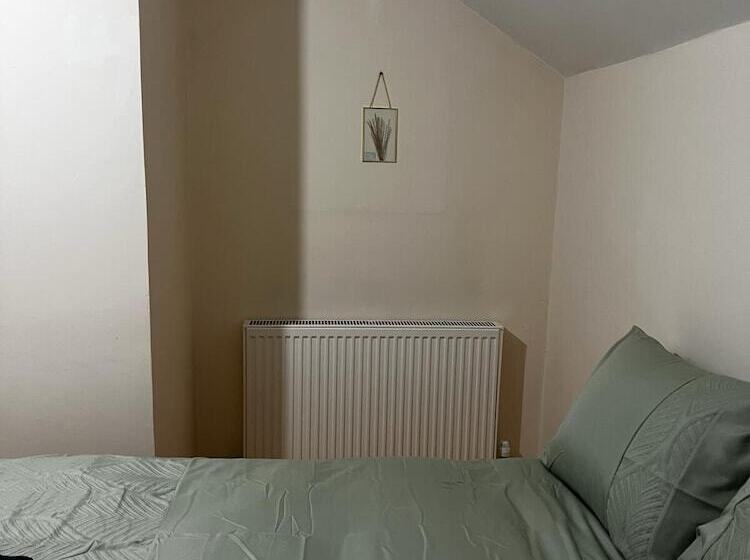 Residencia Stunning 3 Bed House In Nottingham