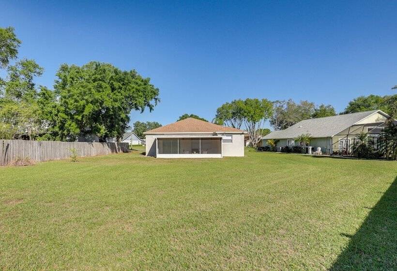 Valrico Home W/ Yard ~ 14 Mi To Downtown Tampa