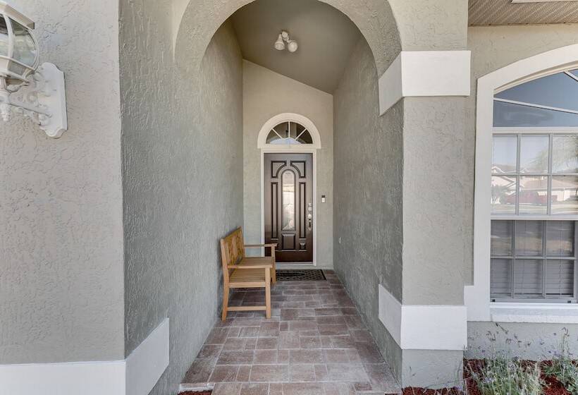 Valrico Home W/ Yard ~ 14 Mi To Downtown Tampa