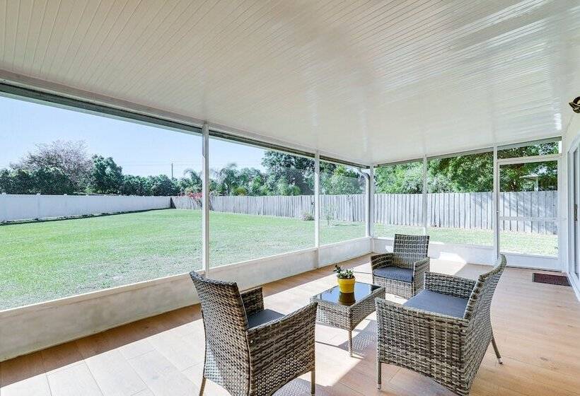 Valrico Home W/ Yard ~ 14 Mi To Downtown Tampa