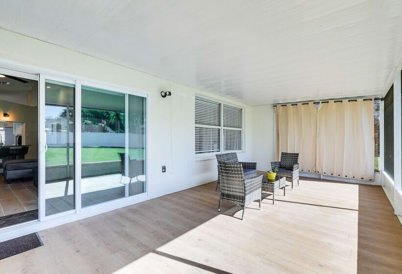 Valrico Home W/ Yard ~ 14 Mi To Downtown Tampa