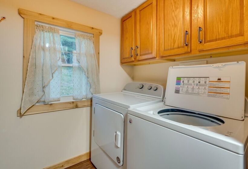 Jackson County Cabin W/ Fire Pits & Atv Trails!