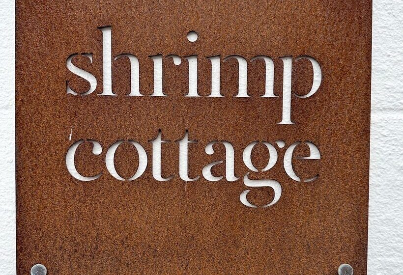 Beautiful 3 Bed Cottage With Stunning Sea Views