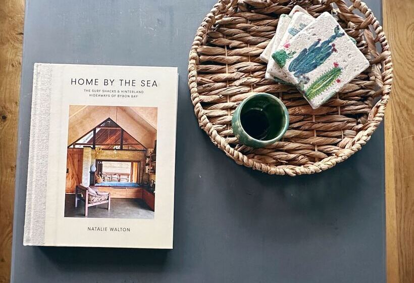 Beautiful 3 Bed Cottage With Stunning Sea Views