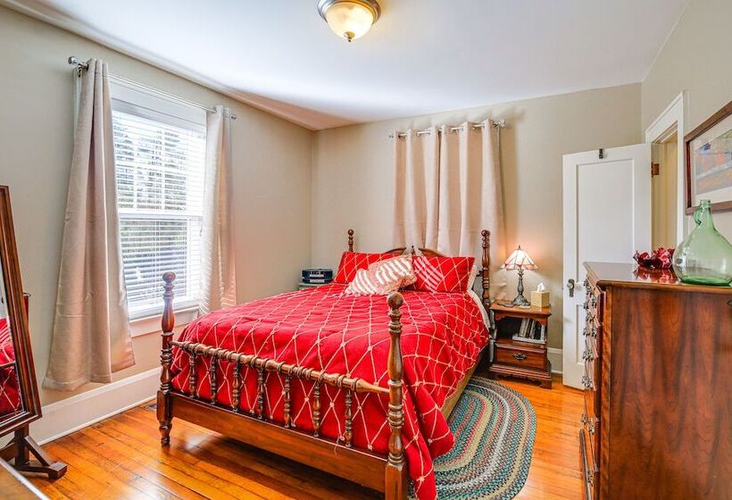 Charming Bristol Home W/ Hot Tub: 1 Mi To Downtown