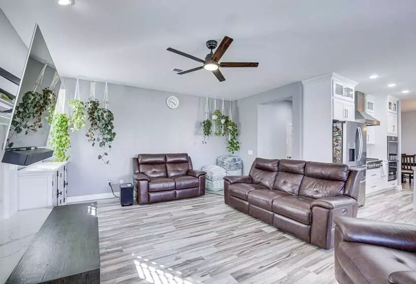 Chula Vista Home W/ Patio   4 Mi To Sesame Place!