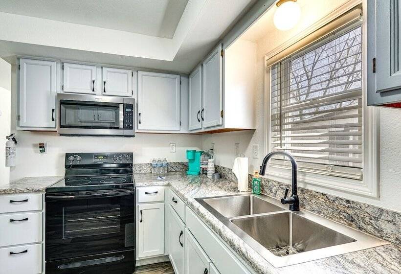 Cozy Jefferson City Retreat W/ Porch, Near Golfing