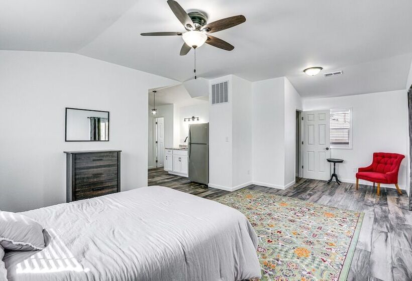 Cozy Jefferson City Retreat W/ Porch, Near Golfing