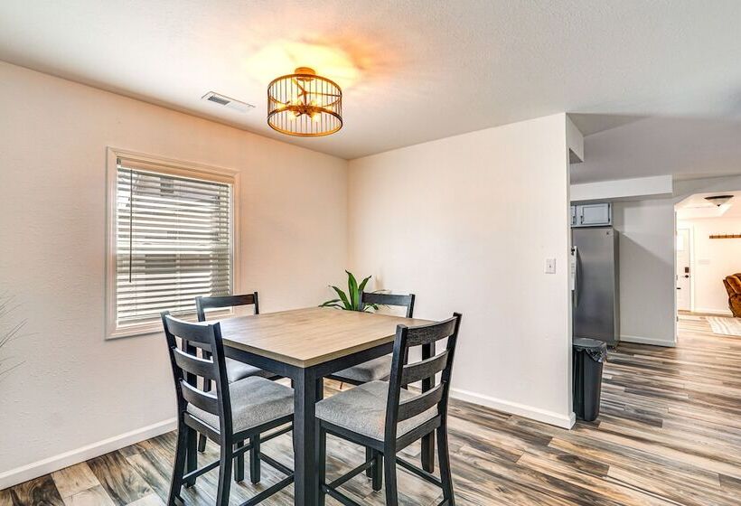 Cozy Jefferson City Retreat W/ Porch, Near Golfing