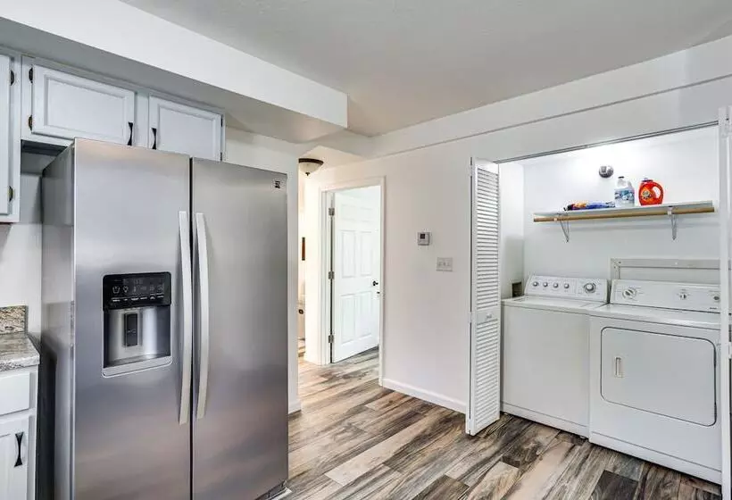 Cozy Jefferson City Retreat W/ Porch, Near Golfing