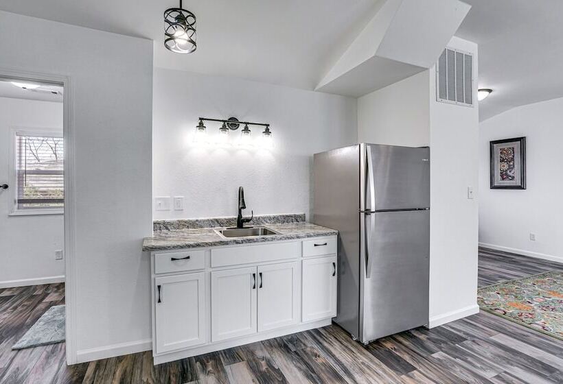 Cozy Jefferson City Retreat W/ Porch, Near Golfing