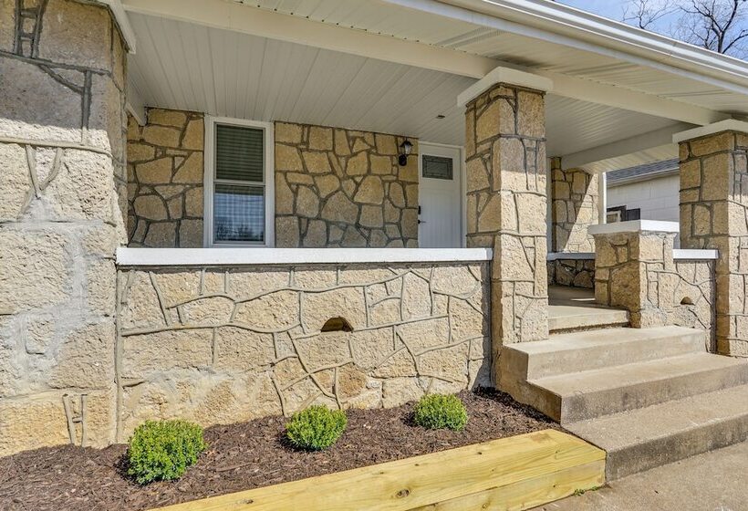 Cozy Jefferson City Retreat W/ Porch, Near Golfing