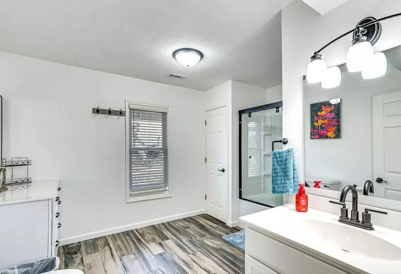 Cozy Jefferson City Retreat W/ Porch, Near Golfing