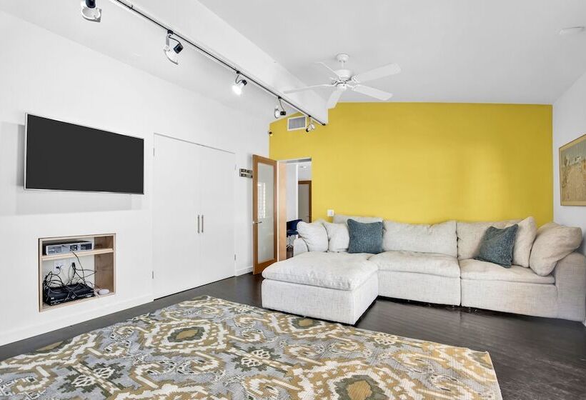 Edwin By Avantstay Hollywood Hills Luxury + Pool