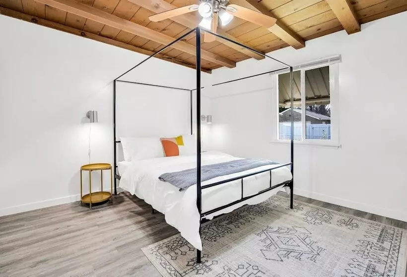 Newly Furnished Valley Home | Reseda Retreat