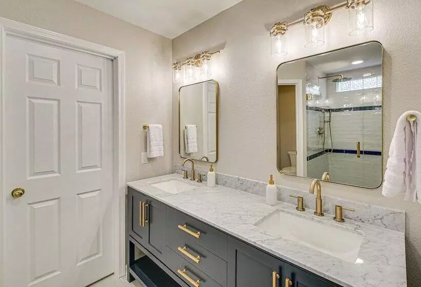 Hot Springs Lakefront Home W/ Dock & Water Views!