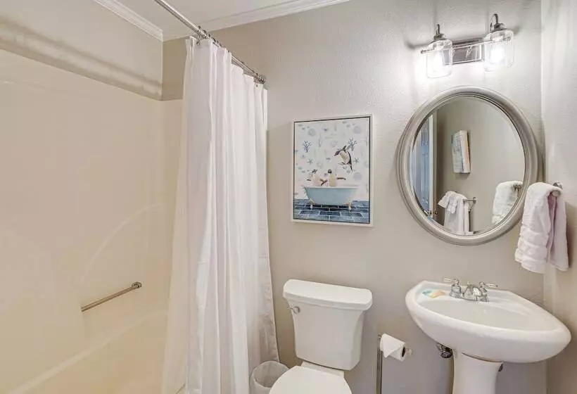 Hot Springs Lakefront Home W/ Dock & Water Views!