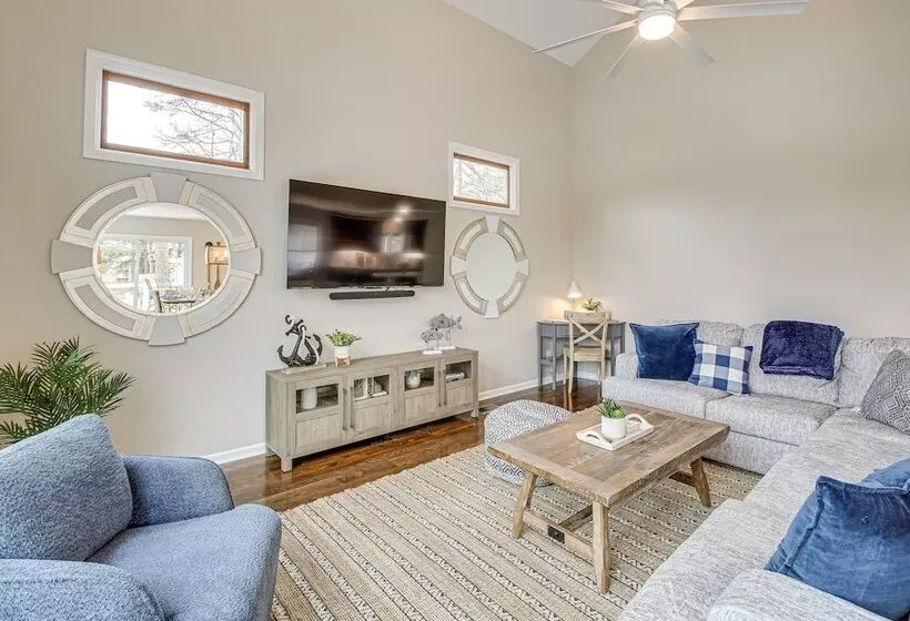 Hot Springs Lakefront Home W/ Dock & Water Views!