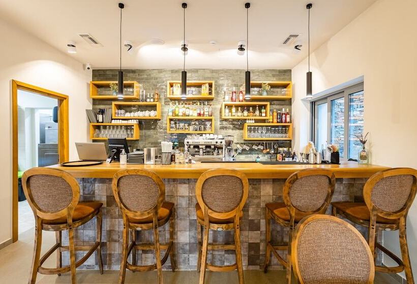 בית מלון כפרי Denthis