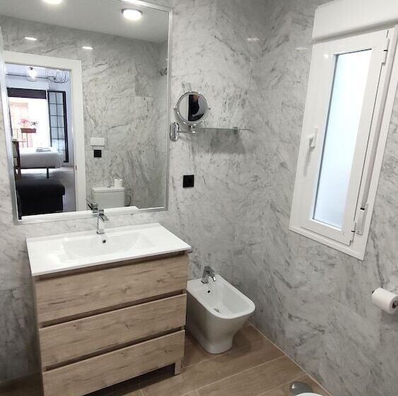 هتل Mira San Basilio