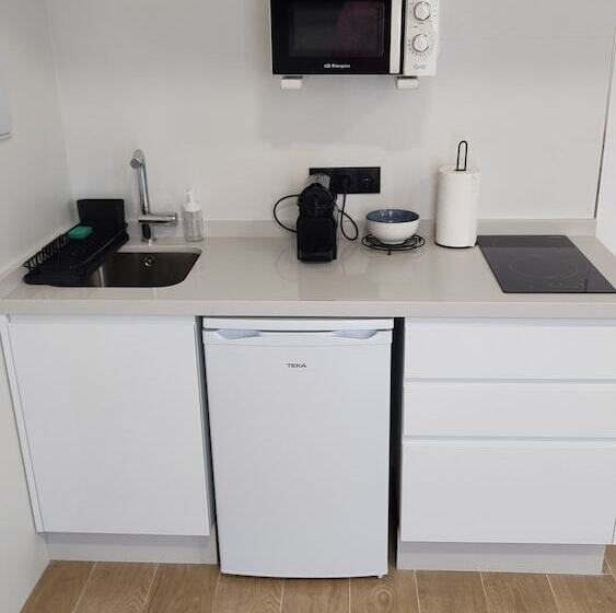 هتل Mira San Basilio