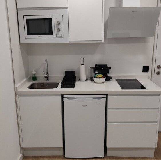 هتل Mira San Basilio