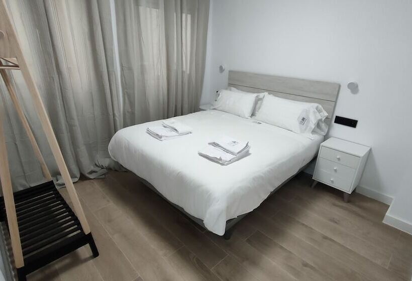 هتل Mira San Basilio