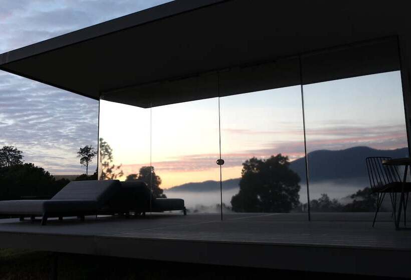 Сельский отель Avion Retreat