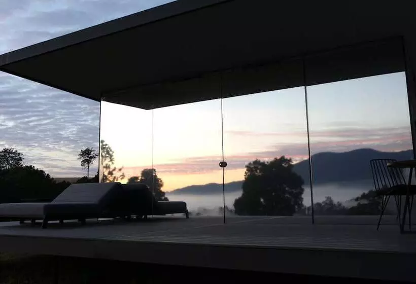 田舎風ホテル Avion Retreat