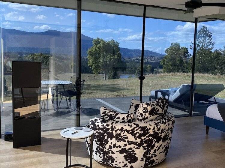 Сельский отель Avion Retreat