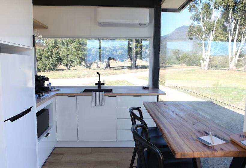 Сельский отель Avion Retreat