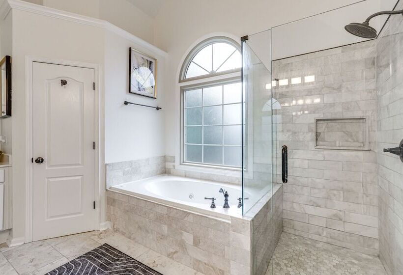 Modern Stone Mountain Home W/ Spacious Deck, Grill