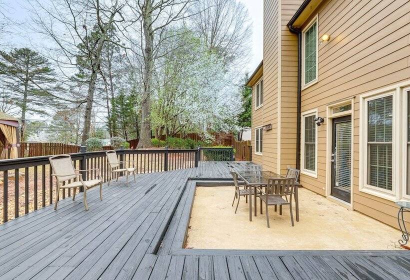 Modern Stone Mountain Home W/ Spacious Deck, Grill