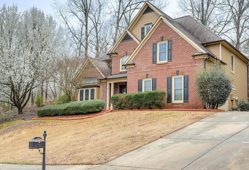 Modern Stone Mountain Home W/ Spacious Deck, Grill