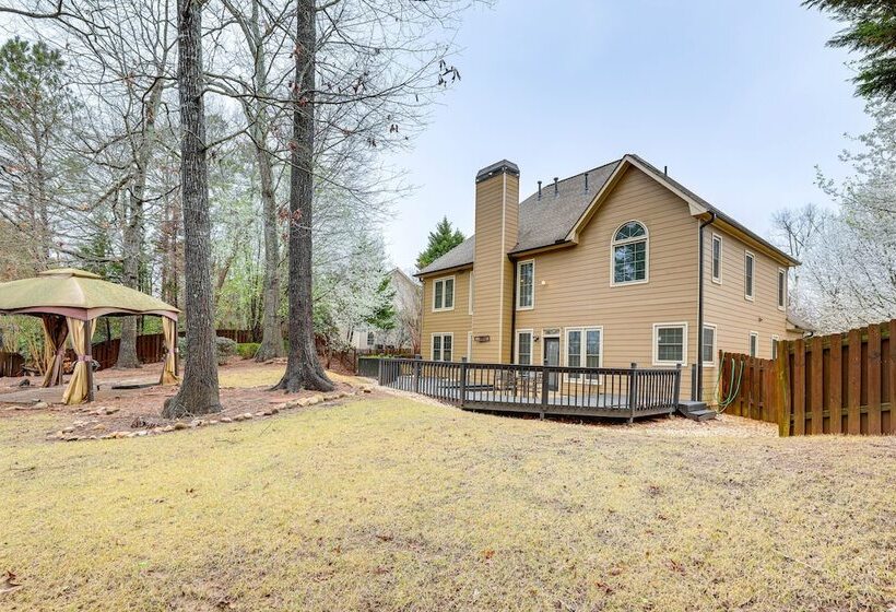 Modern Stone Mountain Home W/ Spacious Deck, Grill