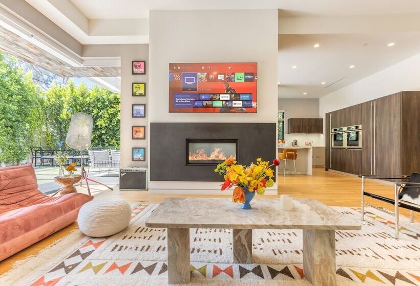 North Vista By Avantstay Stylish Villa In Weho, Walk To Melrose, Pool+hot Tub