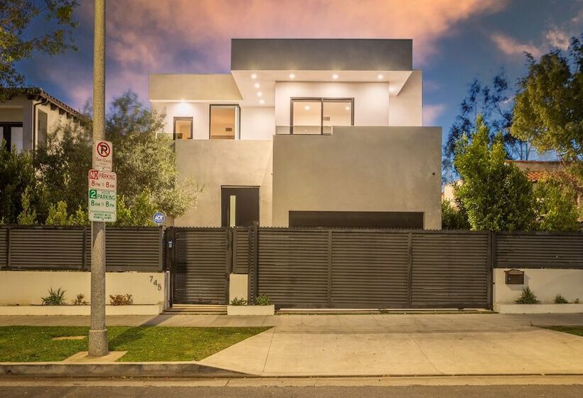 North Vista By Avantstay Stylish Villa In Weho, Walk To Melrose, Pool+hot Tub