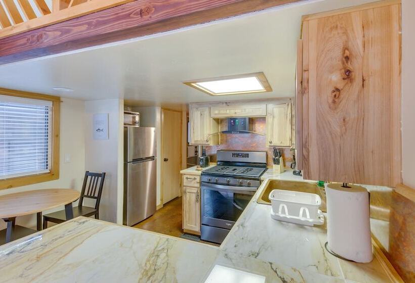 Cozy & Restful Cabin, Steps To Lake Almanor