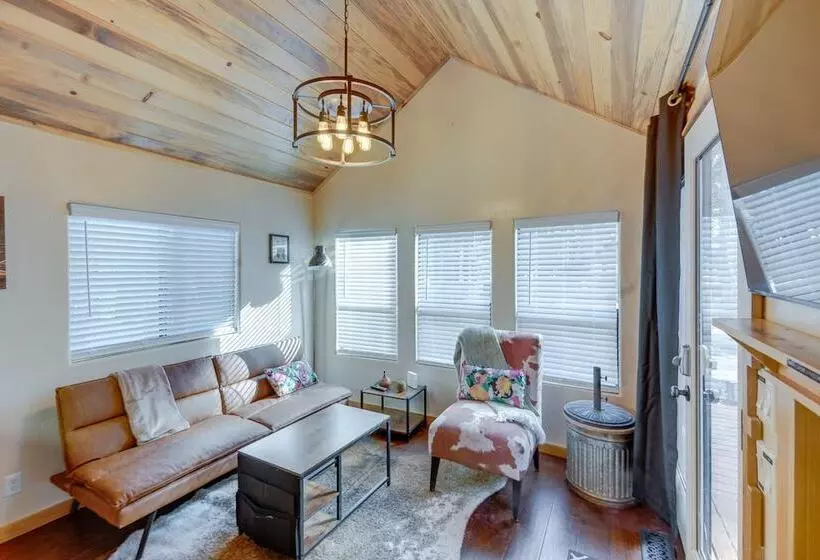 Cozy & Restful Cabin, Steps To Lake Almanor