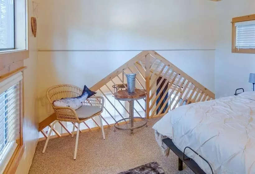 Cozy & Restful Cabin, Steps To Lake Almanor