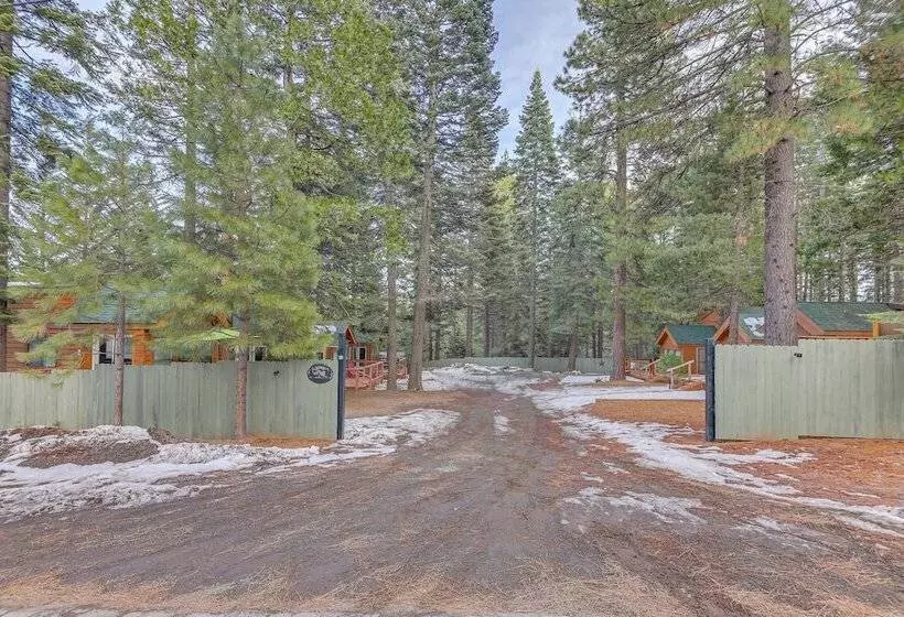 Cozy & Restful Cabin, Steps To Lake Almanor