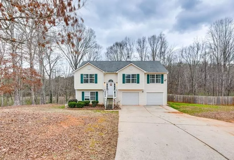 Peaceful Monroe Home W/ Private Pool, Pet Friendly