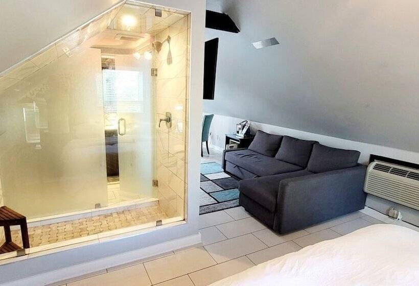 פנסיון Bishop Hotel Key West