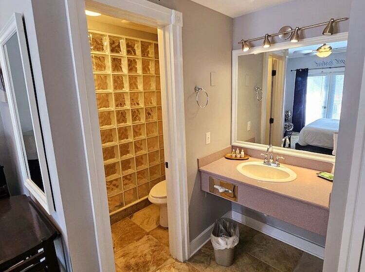 פנסיון Bishop Hotel Key West