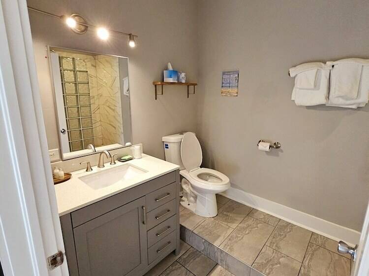 פנסיון Bishop Hotel Key West