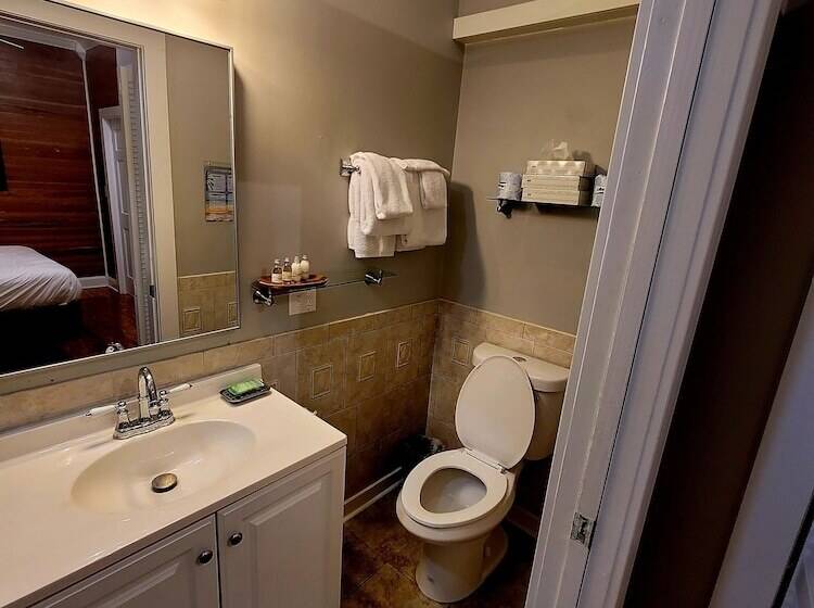 פנסיון Bishop Hotel Key West