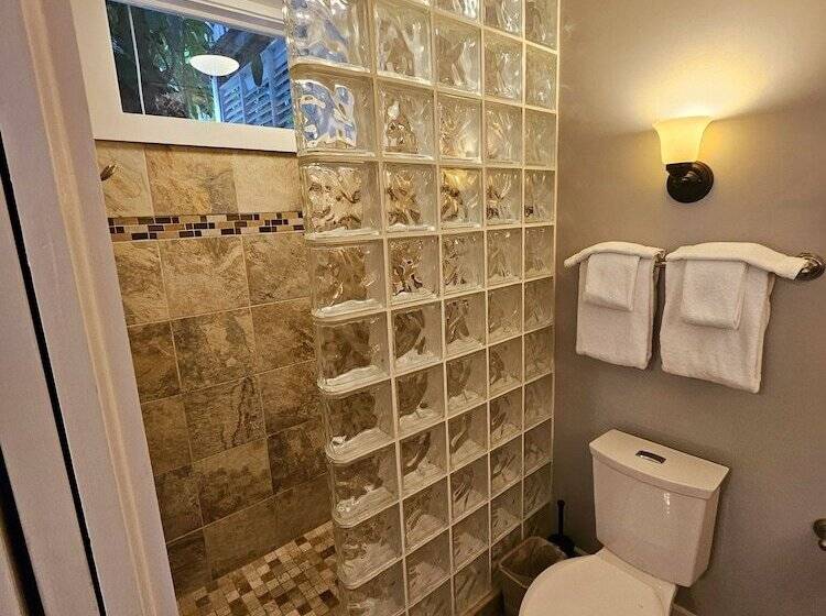 פנסיון Bishop Hotel Key West