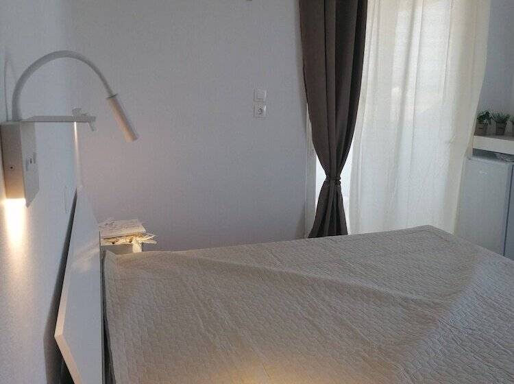 پانسیون Room In Guest Room   12 Senses Faliraki Deluxe Room Near Sea 1